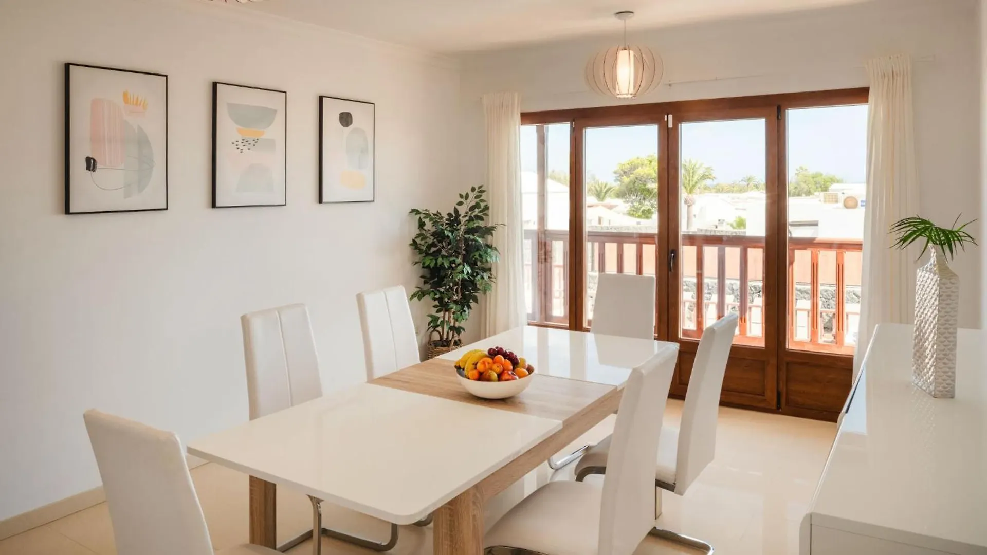 Villa 61 Playablanca Lanzarote Pool Spa Playa Blanca